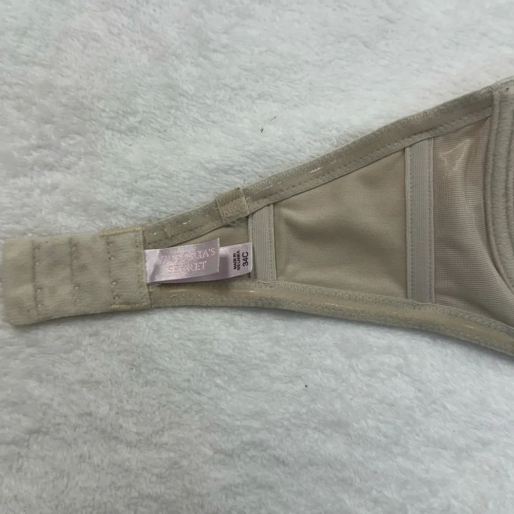 Victoria's Secret Strapless Push Up Cream Contour Bra Intimates - Picture 6 of 8